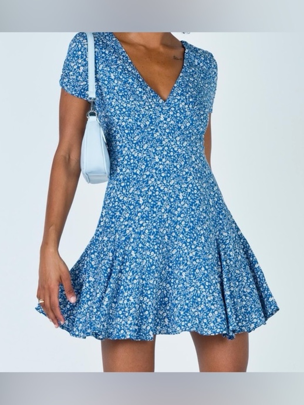 Princess Polly The Sting Floral V-Neck Short Sleeve Blue White Mini Dress 2